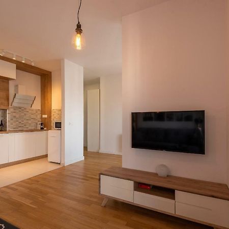 Central Apartment Bükreş Dış mekan fotoğraf